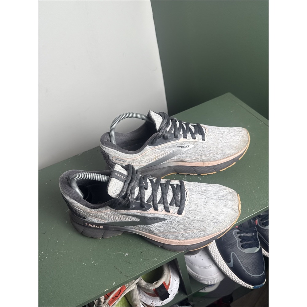 Brooks Trace 2 Running Womens 8.5 Gray Pink Athletic Activewear Sneakers Shoes